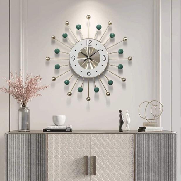 Roman Halo Crosshair Clock – Black (22" x 31")
