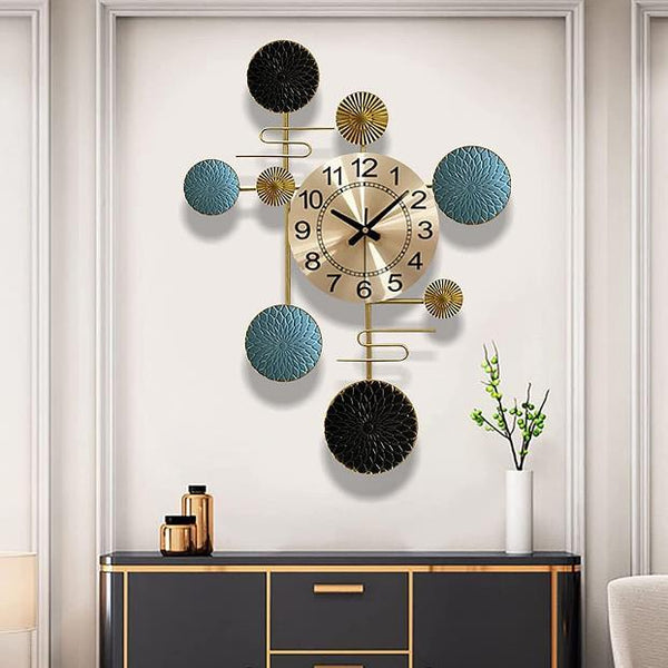Heritage Roman Halo Clock – Black & Gold (24" x 24")