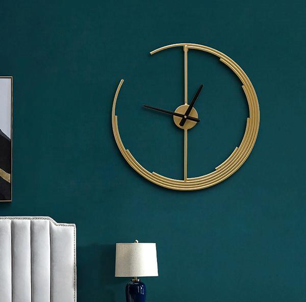 Azure Clover Bloom Wall Clock – Gold & Teal (23" x 30")